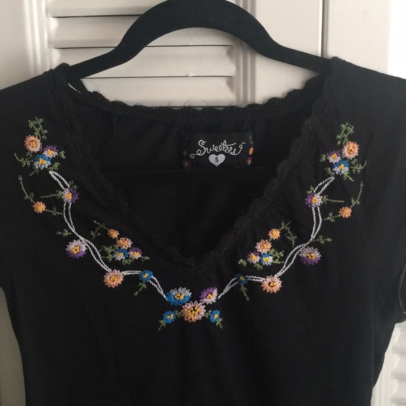 Cute and comfortable top - Picture 2 of 3